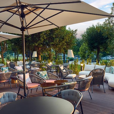 Hilton Sofia Hotel Bagian luar foto