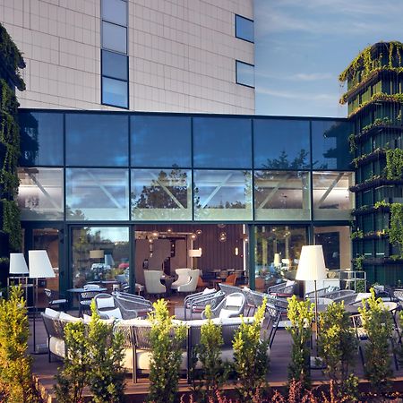 Hilton Sofia Hotel Bagian luar foto