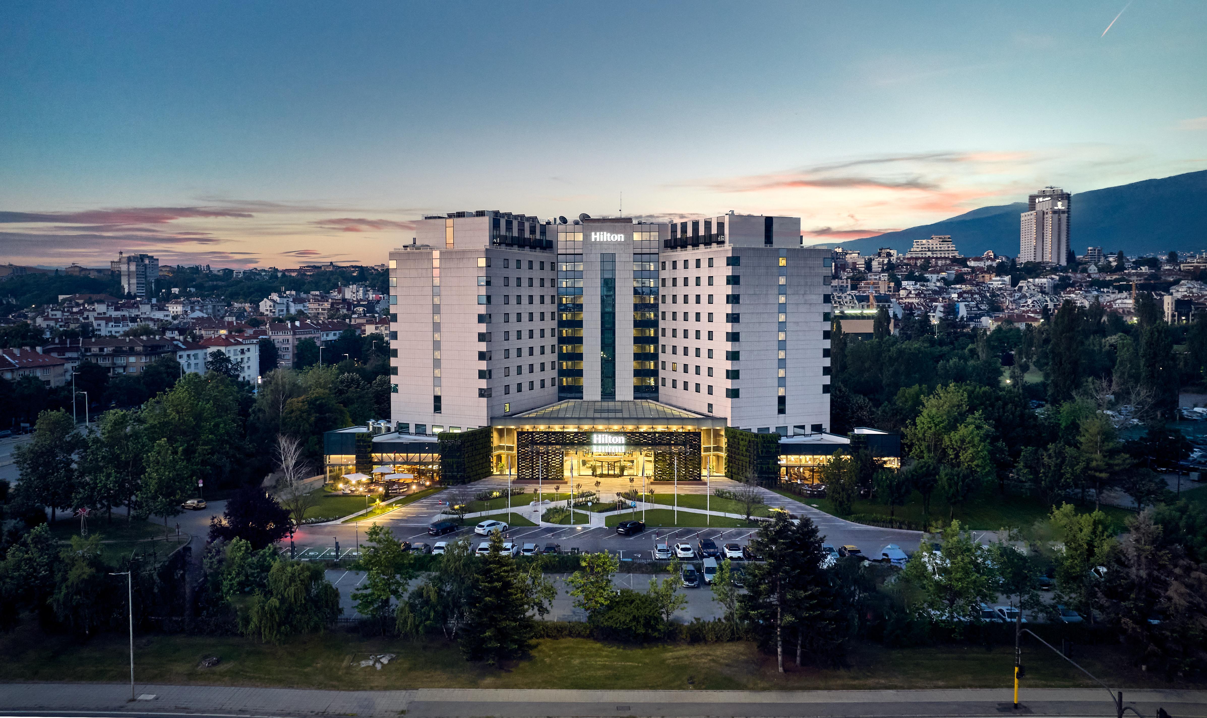 Hilton Sofia Hotel Bagian luar foto