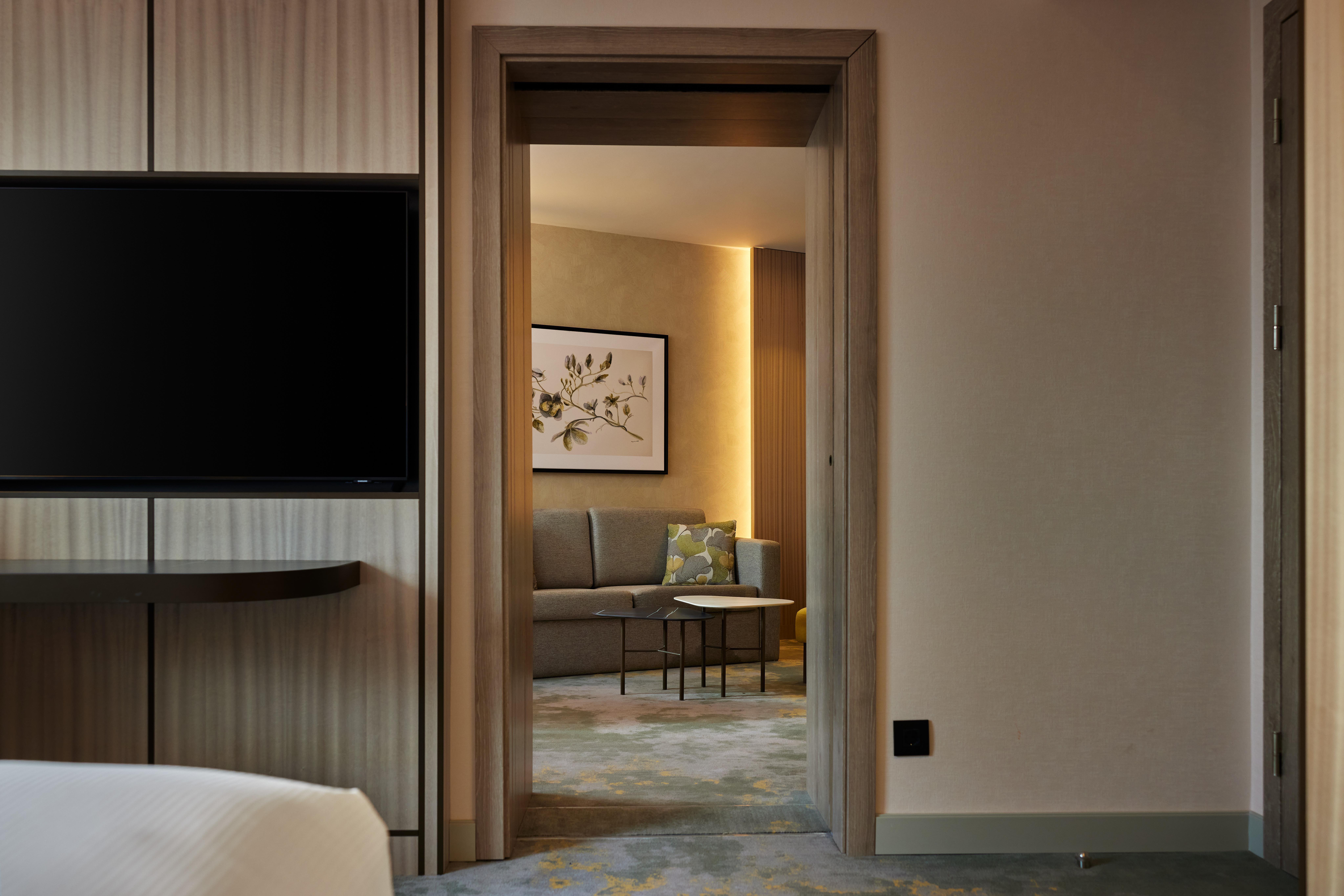 Hilton Sofia Hotel Bagian luar foto