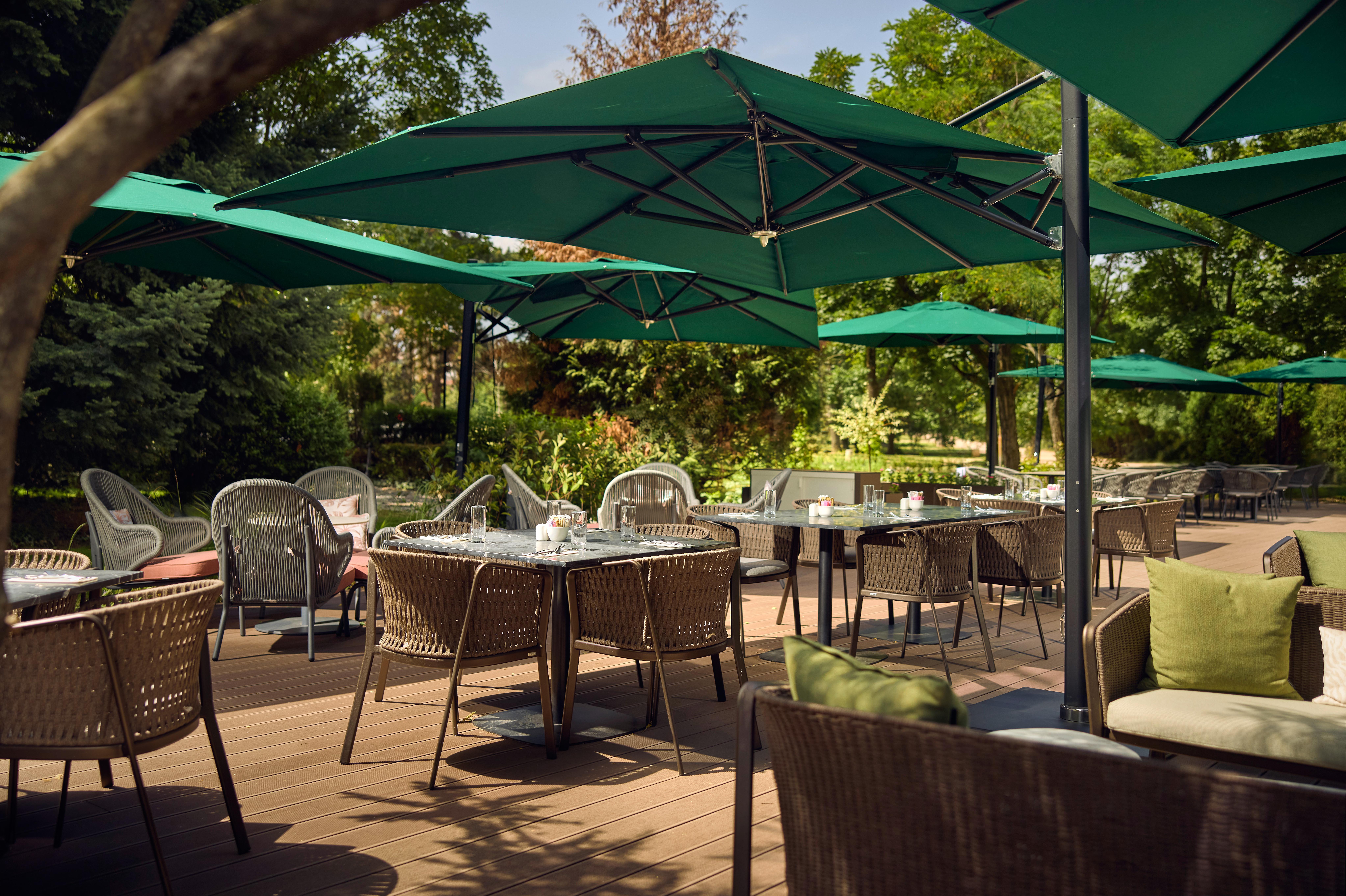 Hilton Sofia Hotel Bagian luar foto