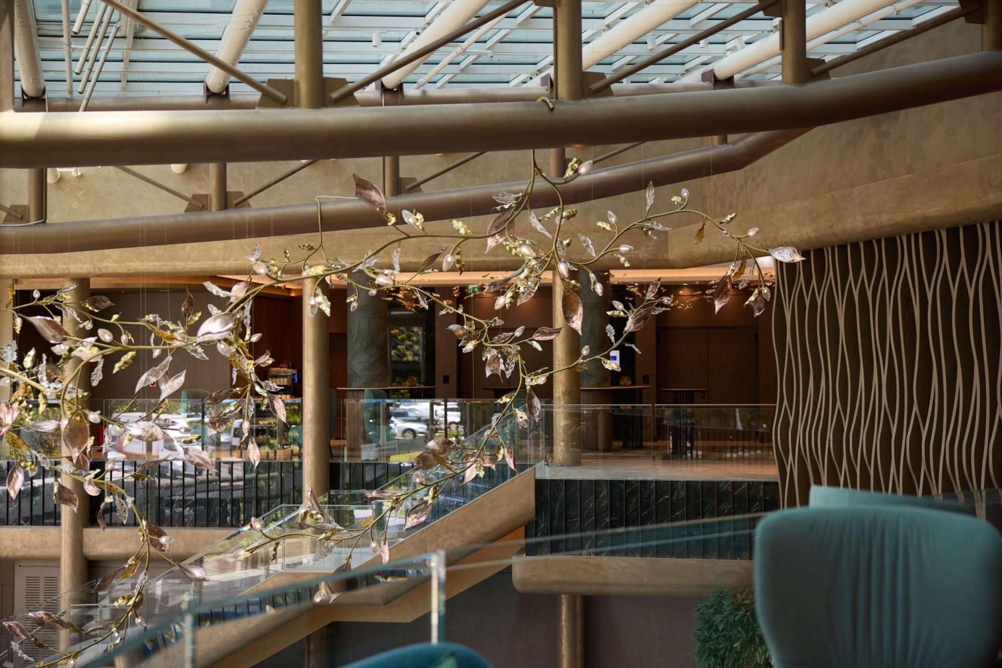 Hilton Sofia Hotel Bagian luar foto