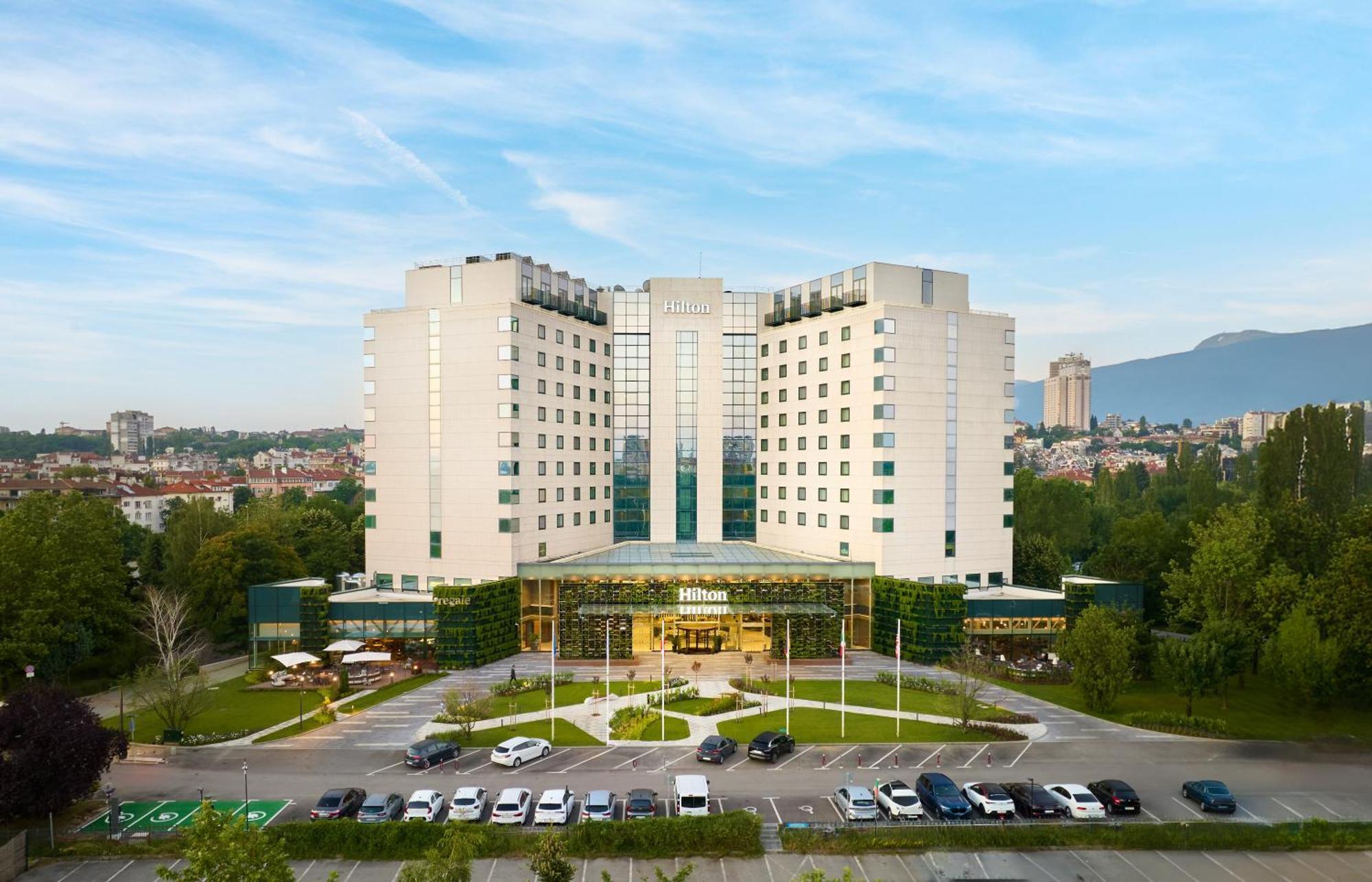 Hilton Sofia Hotel Bagian luar foto